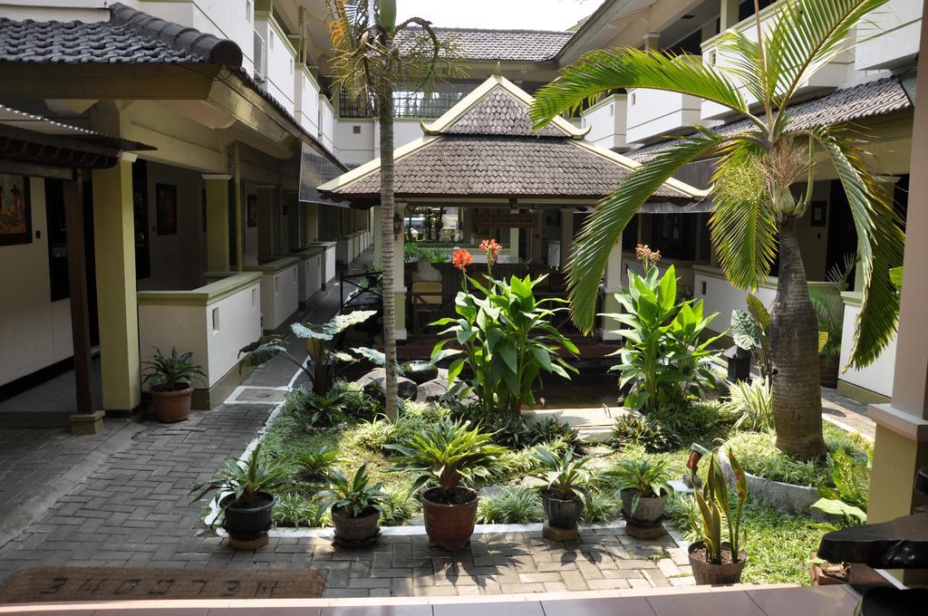 Hotel Wisanti Yogyakarta Buitenkant foto