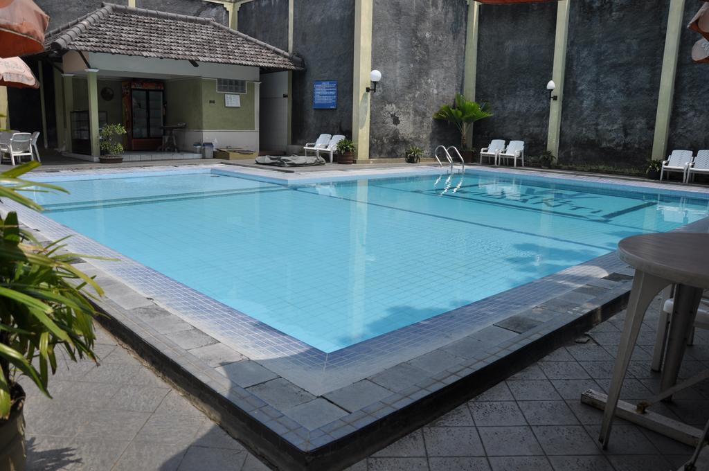 Hotel Wisanti Yogyakarta Buitenkant foto