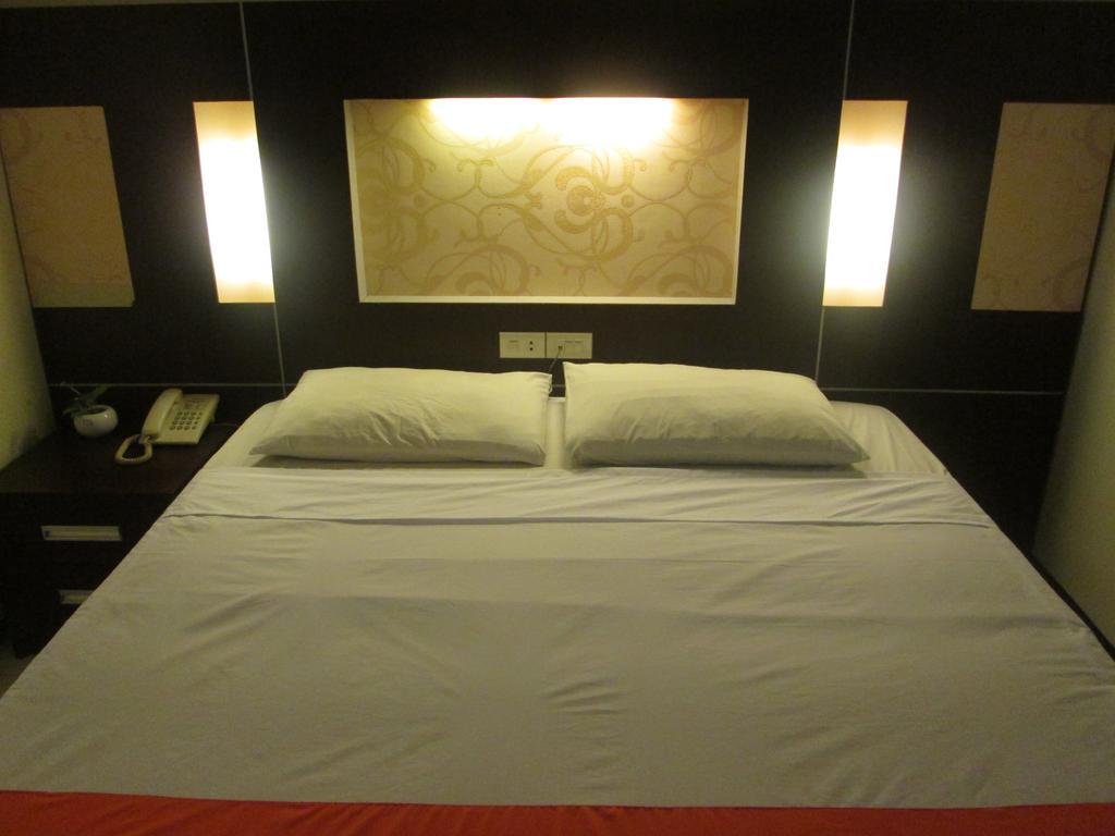 Hotel Wisanti Yogyakarta Buitenkant foto