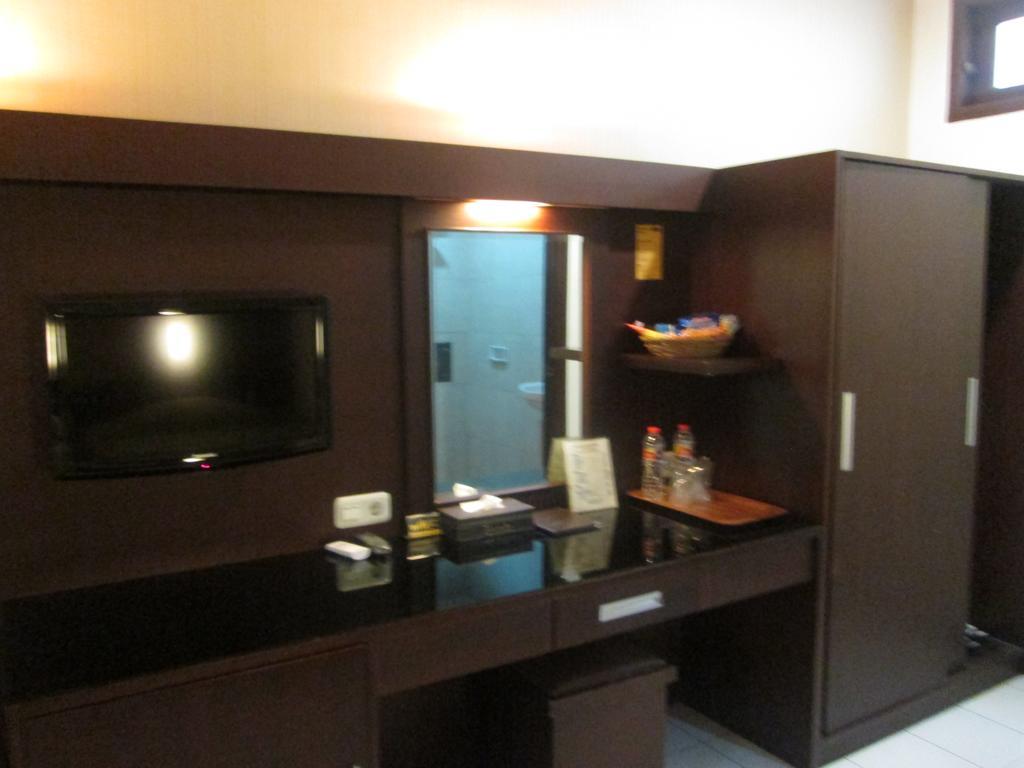Hotel Wisanti Yogyakarta Buitenkant foto