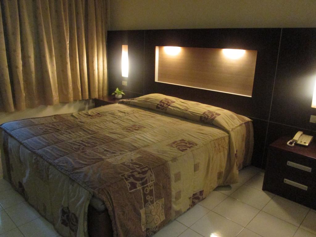 Hotel Wisanti Yogyakarta Buitenkant foto