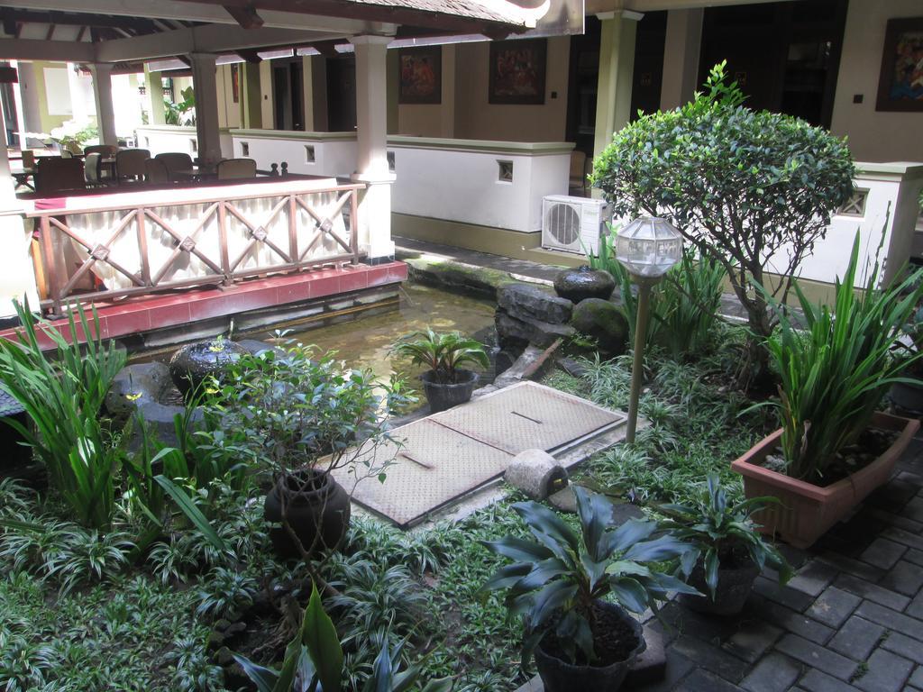 Hotel Wisanti Yogyakarta Buitenkant foto