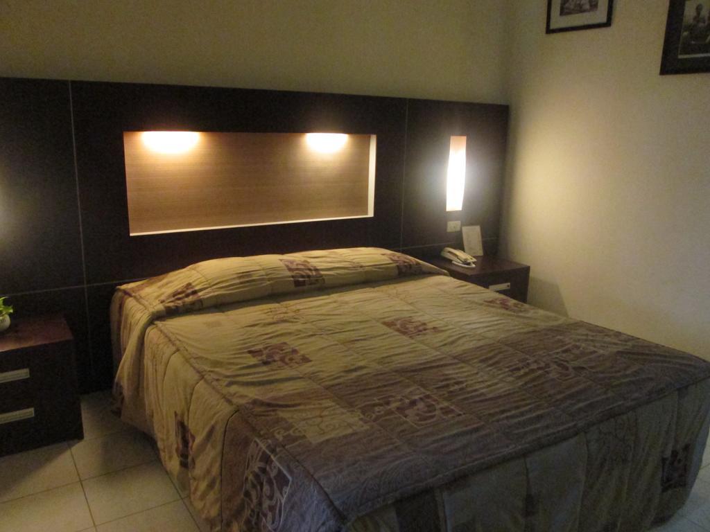 Hotel Wisanti Yogyakarta Buitenkant foto