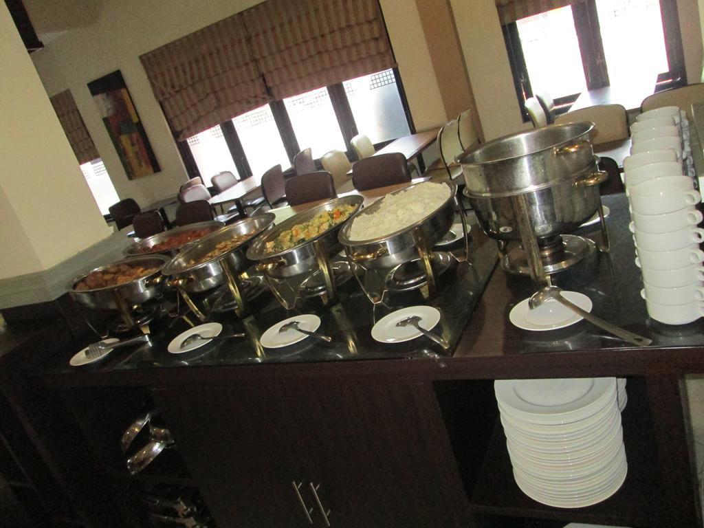 Hotel Wisanti Yogyakarta Buitenkant foto