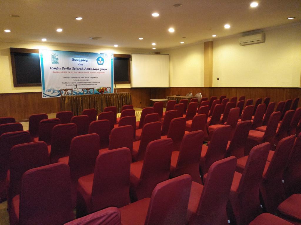 Hotel Wisanti Yogyakarta Buitenkant foto