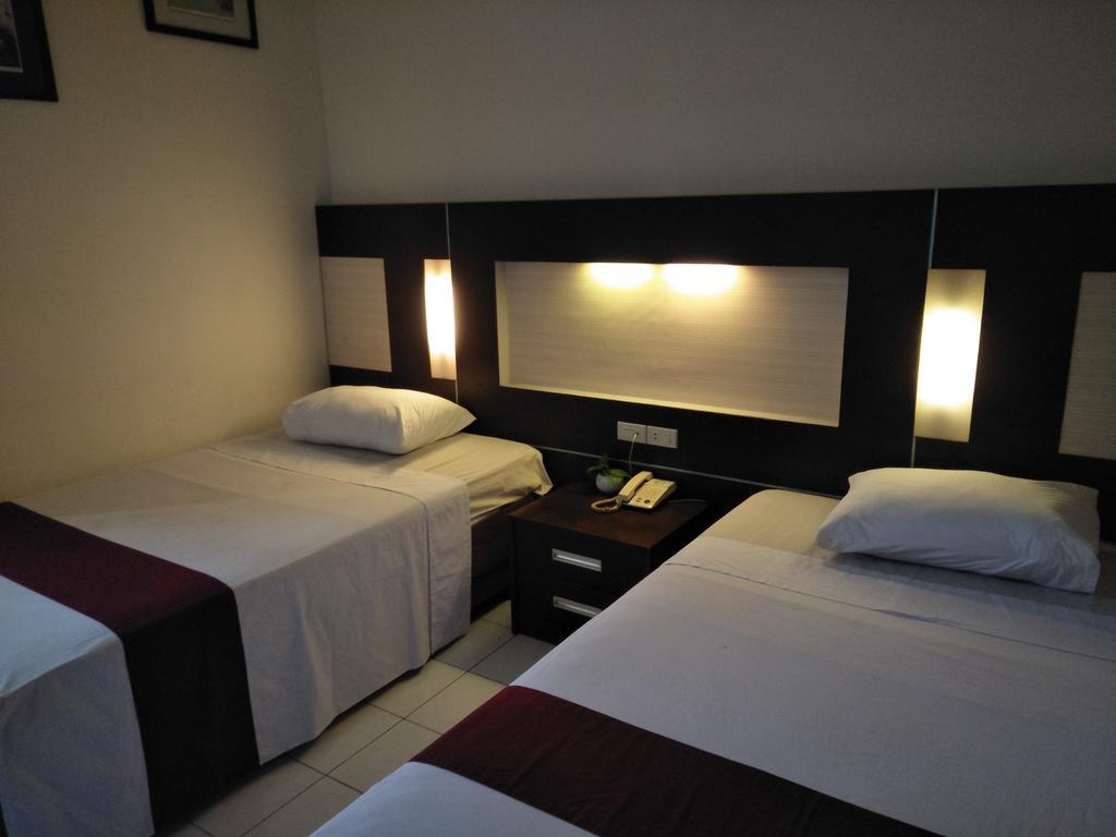 Hotel Wisanti Yogyakarta Buitenkant foto
