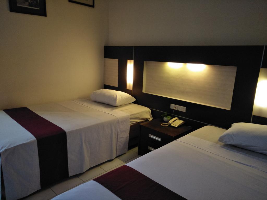 Hotel Wisanti Yogyakarta Buitenkant foto