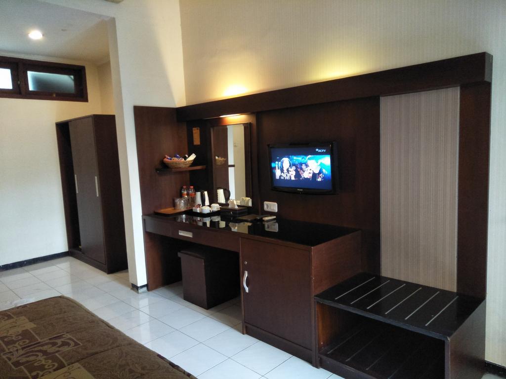 Hotel Wisanti Yogyakarta Buitenkant foto