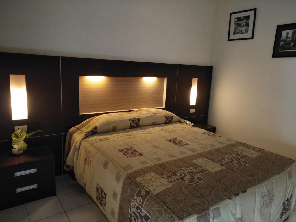Hotel Wisanti Yogyakarta Buitenkant foto